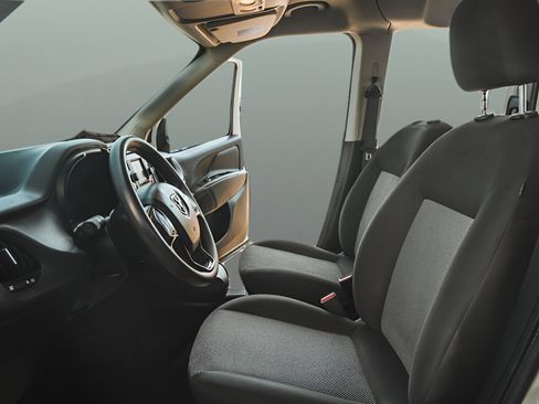 Used 2019 RAM ProMaster City Tradesman FWD image 12