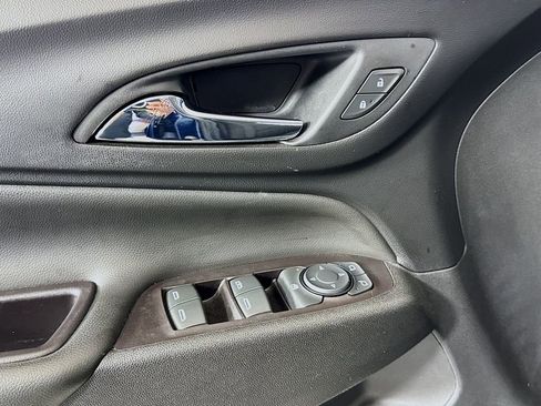 Used 2022 Chevrolet Equinox LT FWD image 13