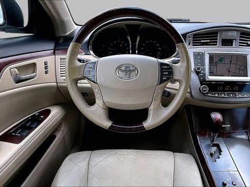 Used 2012 Toyota Avalon Limited FWD image 6