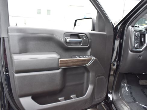 Used 2021 Chevrolet Silverado 1500 RST image 23