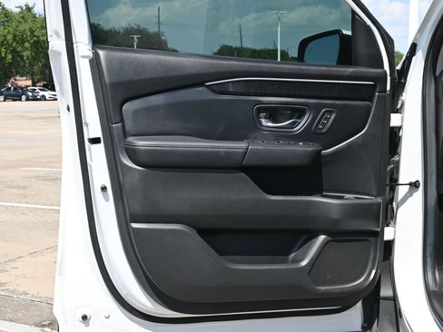 Used 2024 Honda Pilot Elite image 19