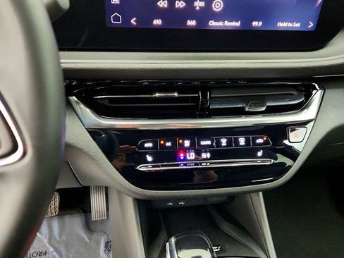 Used 2024 Buick Envista Avenir FWD image 17