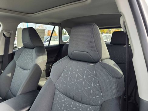 New 2025 Toyota RAV4 XLE image 26