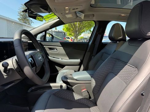 Certified 2026 Nissan Leaf Platinum+ w/ Cargo Package (Platinum+) FWD image 13