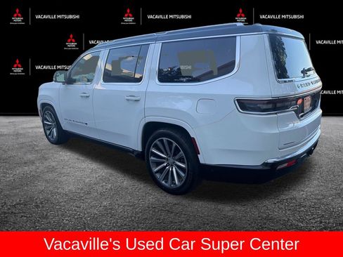 Used 2023 Jeep Grand Wagoneer Series II AWD/4WD image 3