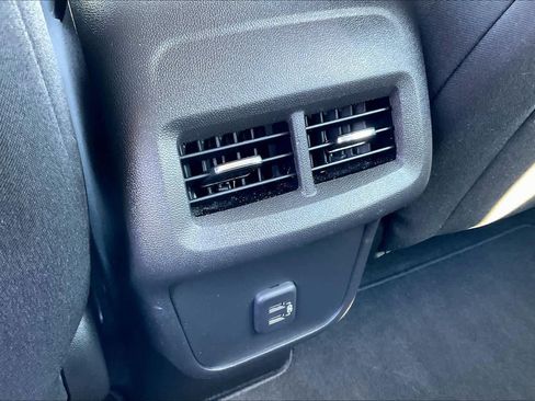 Certified 2023 Chevrolet Equinox LS image 33