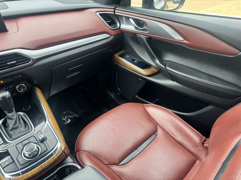 Used 2018 MAZDA CX-9 Signature image 16