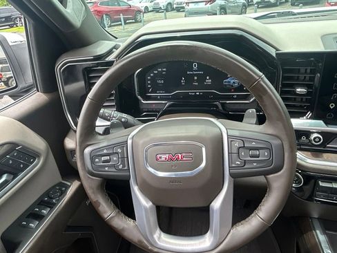 Used 2025 GMC Sierra 1500 SLT w/ SLT Premium Plus Package AWD/4WD image 19