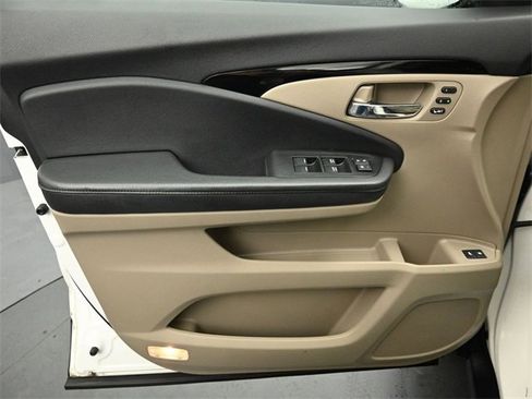Used 2019 Honda Pilot Elite image 20