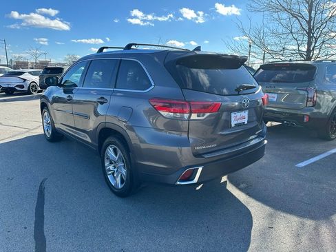 Used 2017 Toyota Highlander Limited image 5