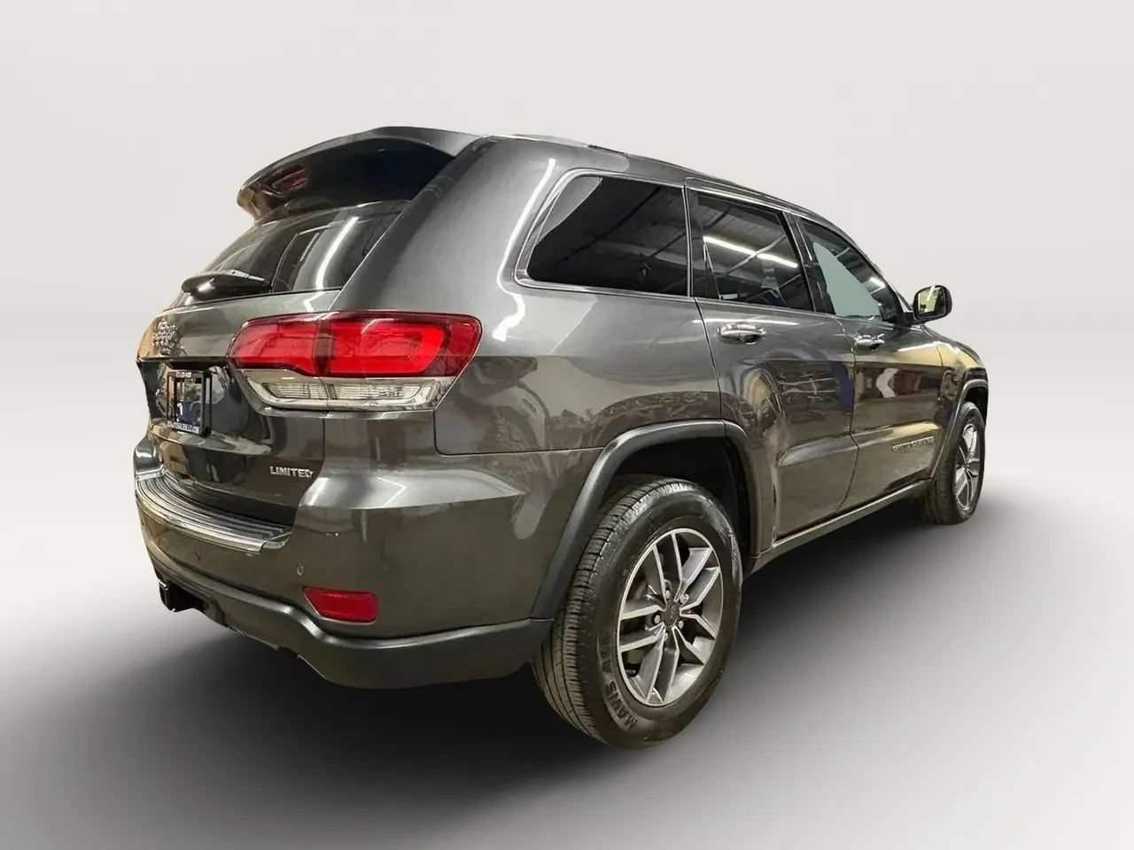Used 2020 Jeep Grand Cherokee Limited w/ Trailer Tow Group IV AWD/4WD image 8