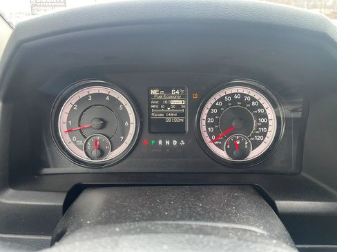 Used 2019 RAM 1500 Express w/ Express Value Package AWD/4WD image 5