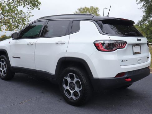 Used 2022 Jeep Compass Trailhawk image 6