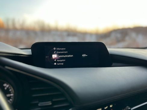 Used 2020 MAZDA MAZDA3 AWD Sedan w/ Preferred Package image 18