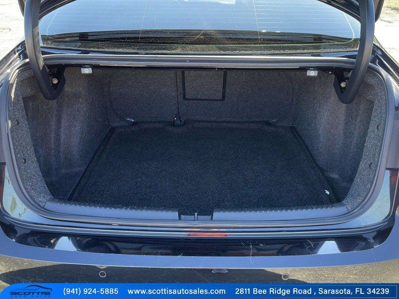 Used 2018 Volkswagen Jetta GLI FWD image 12