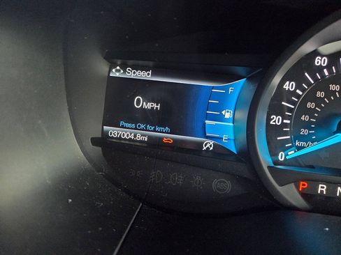 Used 2024 Ford Edge Titanium AWD/4WD image 6