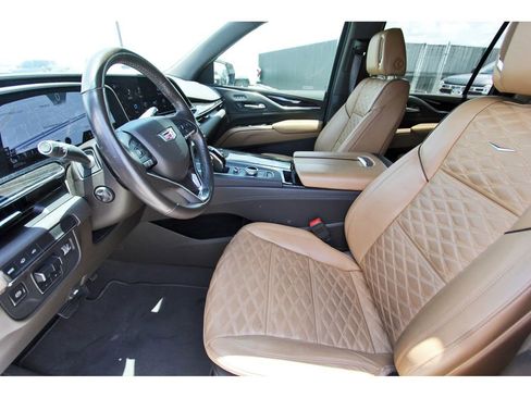 Used 2023 Cadillac Escalade ESV Sport w/ LPO, ONYX Package RWD image 6