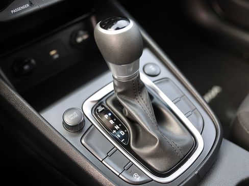 Certified 2023 Hyundai Kona SEL image 28