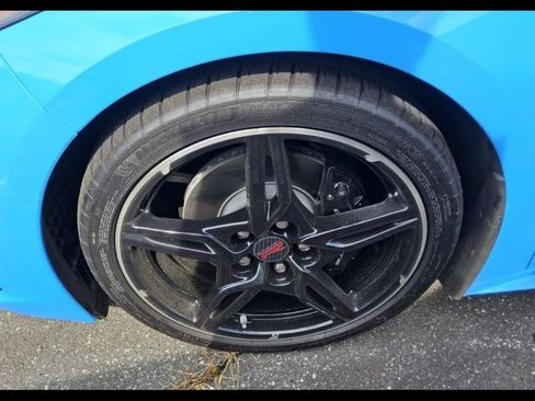 Used 2023 Chevrolet Corvette Stingray Coupe RWD image 2