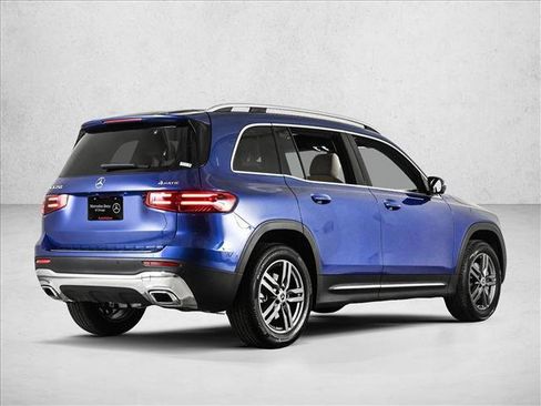 New 2026 Mercedes-Benz GLB 250 4MATIC image 4