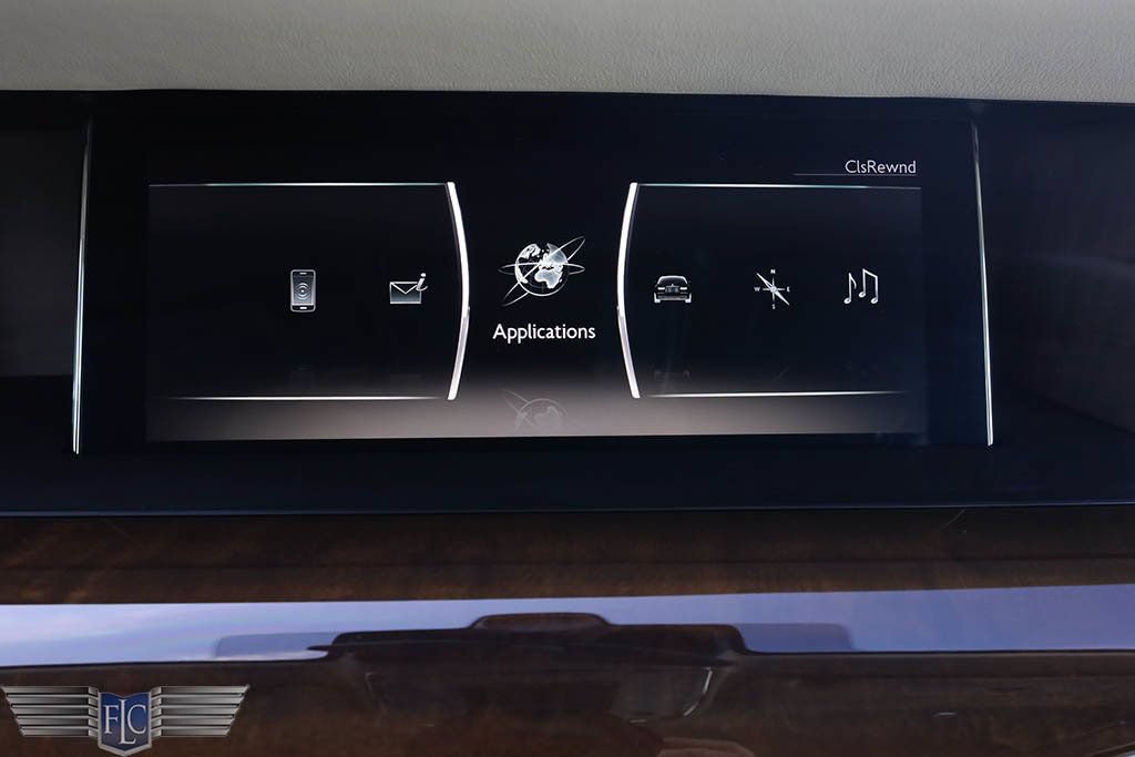 Used 2018 Rolls-Royce Phantom Sedan RWD image 37