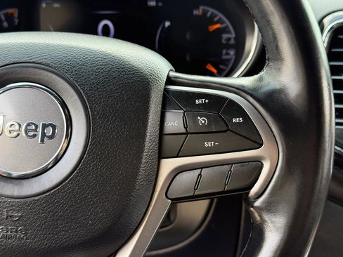 Used 2021 Jeep Grand Cherokee Laredo X image 20