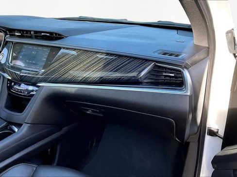 Used 2024 Cadillac XT6 Premium Luxury w/ Technology Package image 19