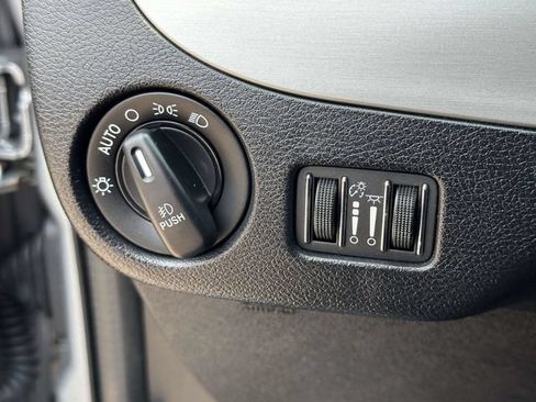 Used 2018 Dodge Grand Caravan GT FWD image 14