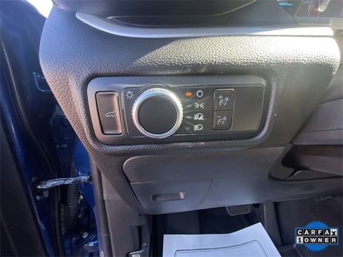 Used 2022 Ford Explorer XLT image 12