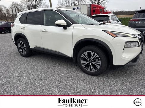 Certified 2022 Nissan Rogue SV image 1