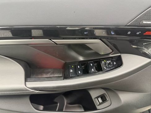 Used 2026 BMW 530i RWD image 13