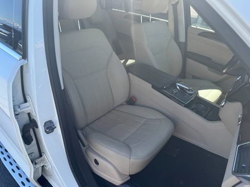 Used 2019 Mercedes-Benz GLS 450 4MATIC image 12