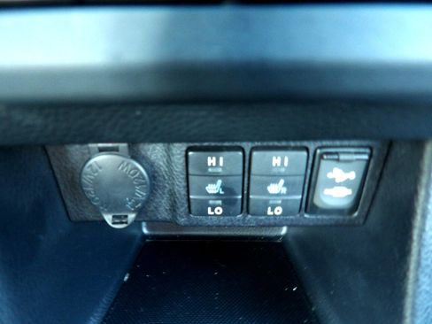 Used 2014 Toyota Corolla LE Premium image 27