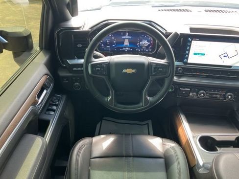 Used 2025 Chevrolet Silverado 3500 High Country w/ High Country Premium Package AWD/4WD image 24