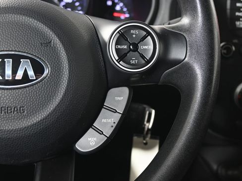 Used 2014 Kia Soul image 32