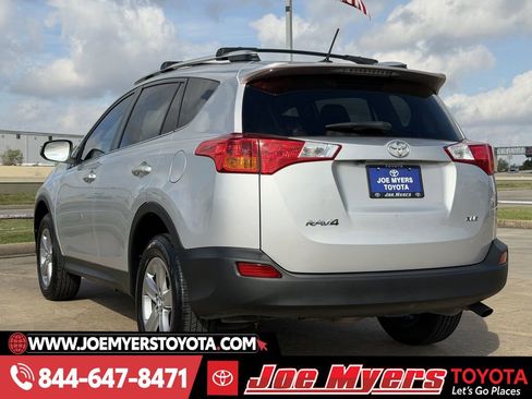 Used 2015 Toyota RAV4 XLE image 7