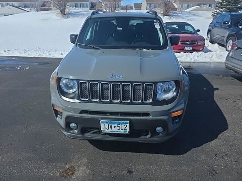 Used 2022 Jeep Renegade Latitude w/ Convenience Group image 4