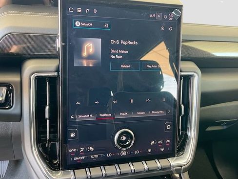 New 2026 GMC Yukon XL Elevation image 10