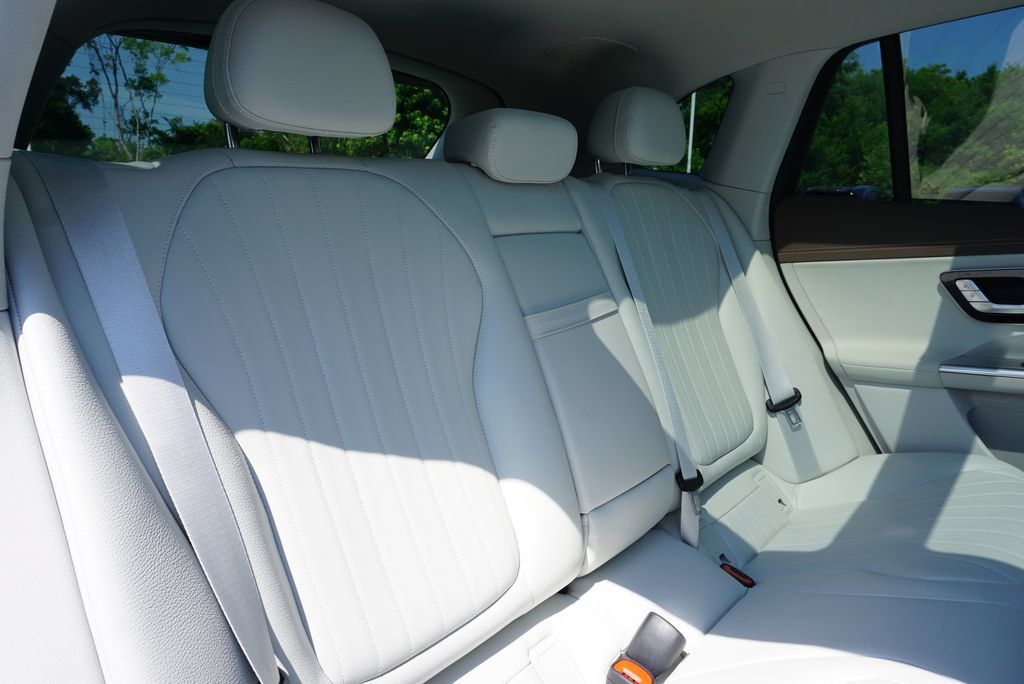 Certified 2023 Mercedes-Benz EQE 500 4MATIC SUV image 50