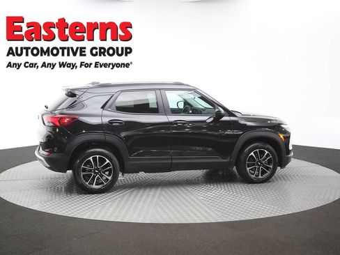 Used 2026 Chevrolet TrailBlazer LT w/ LT Cold Weather Package AWD/4WD image 43