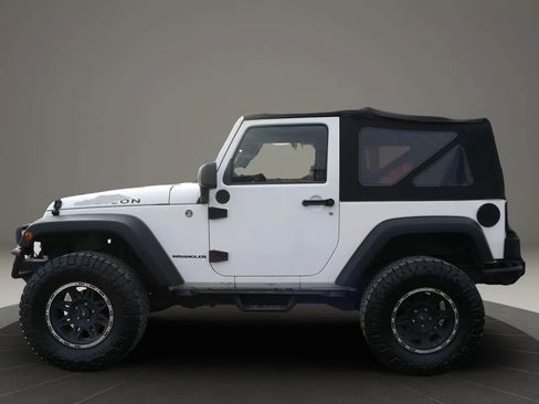 Used 2008 Jeep Wrangler Rubicon w/ Dual Top Group image 2