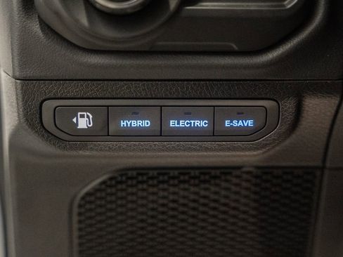 New 2025 Jeep Wrangler Unlimited Rubicon 4xe image 39