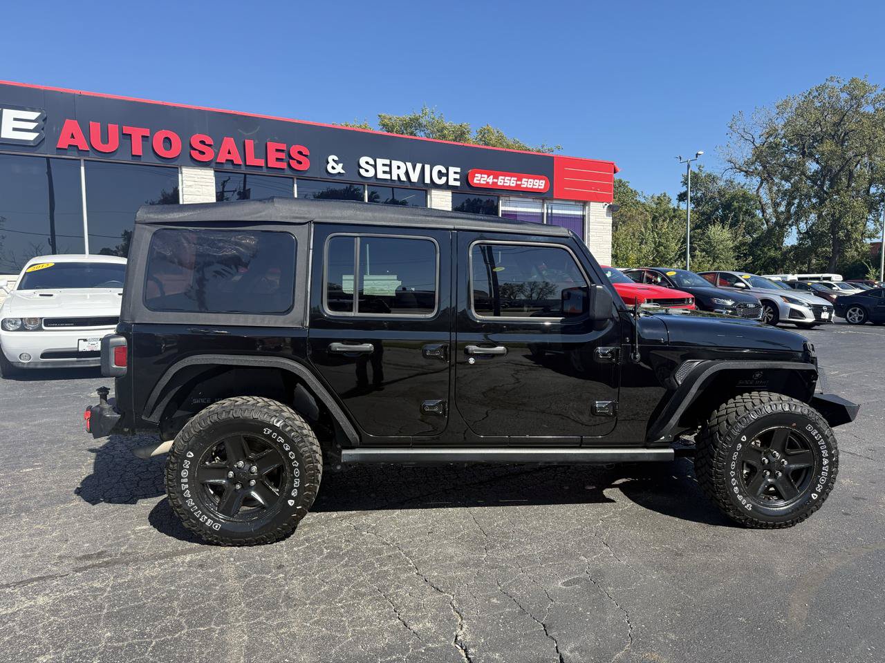 Used 2018 Jeep Wrangler Unlimited Sport AWD/4WD image 8