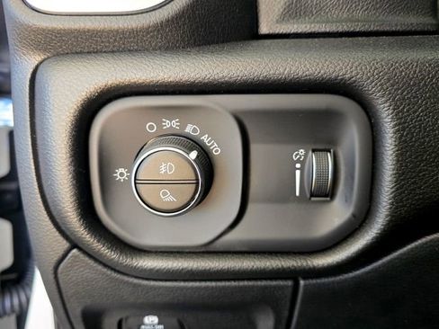 New 2026 RAM 1500 Express image 17