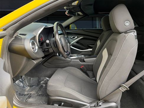 Used 2018 Chevrolet Camaro SS image 14