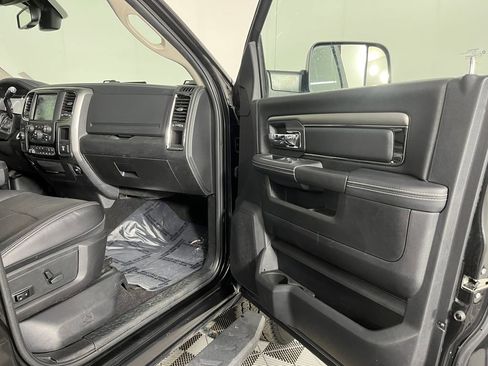 Used 2018 RAM 2500 Laramie w/ Sport Appearance Group image 15