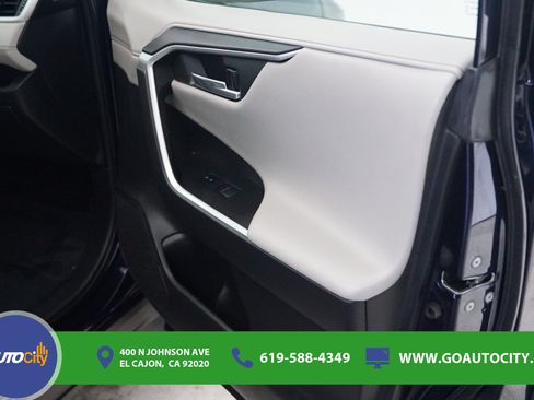 Used 2022 Toyota RAV4 Limited FWD image 15