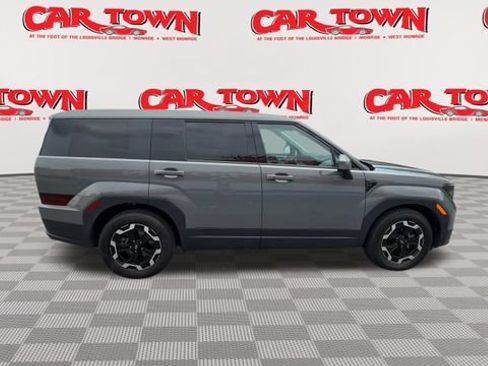 Used 2025 Hyundai Santa Fe SE AWD/4WD image 9