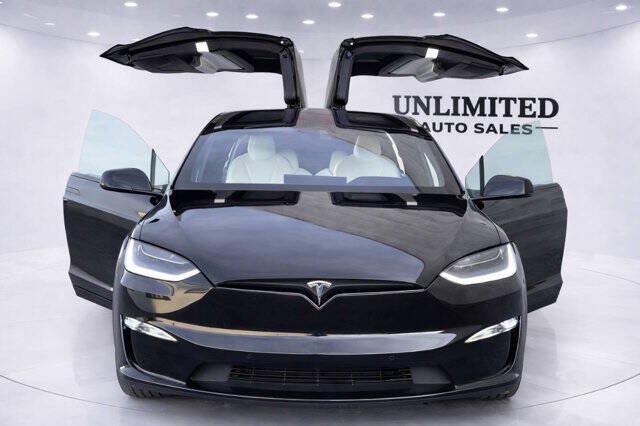 Used 2023 Tesla Model X Plaid AWD/4WD image 2