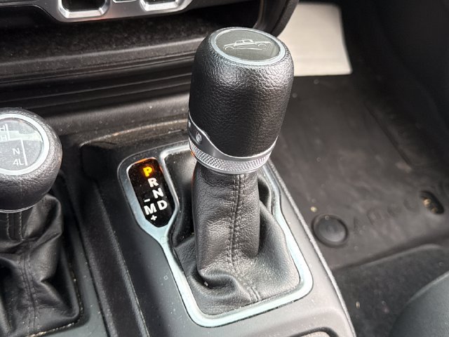 Used 2023 Jeep Gladiator Sport AWD/4WD image 40